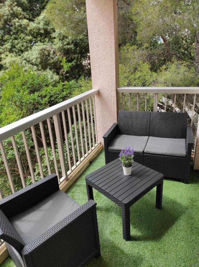 Charmant Studio Climatise 24 M2 Terrasse A 100M De La Plage Saint-Mandrier-sur-Mer Dış mekan fotoğraf